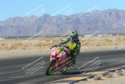 media/Jan-10-2025-CVMA Friday Practice (Fri) [[489e0da257]]/Group 4 and Trackday/Session 2 (Turn 4 Inside)/